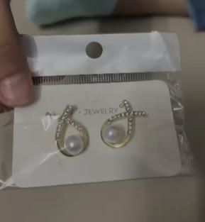 Elegant earrings